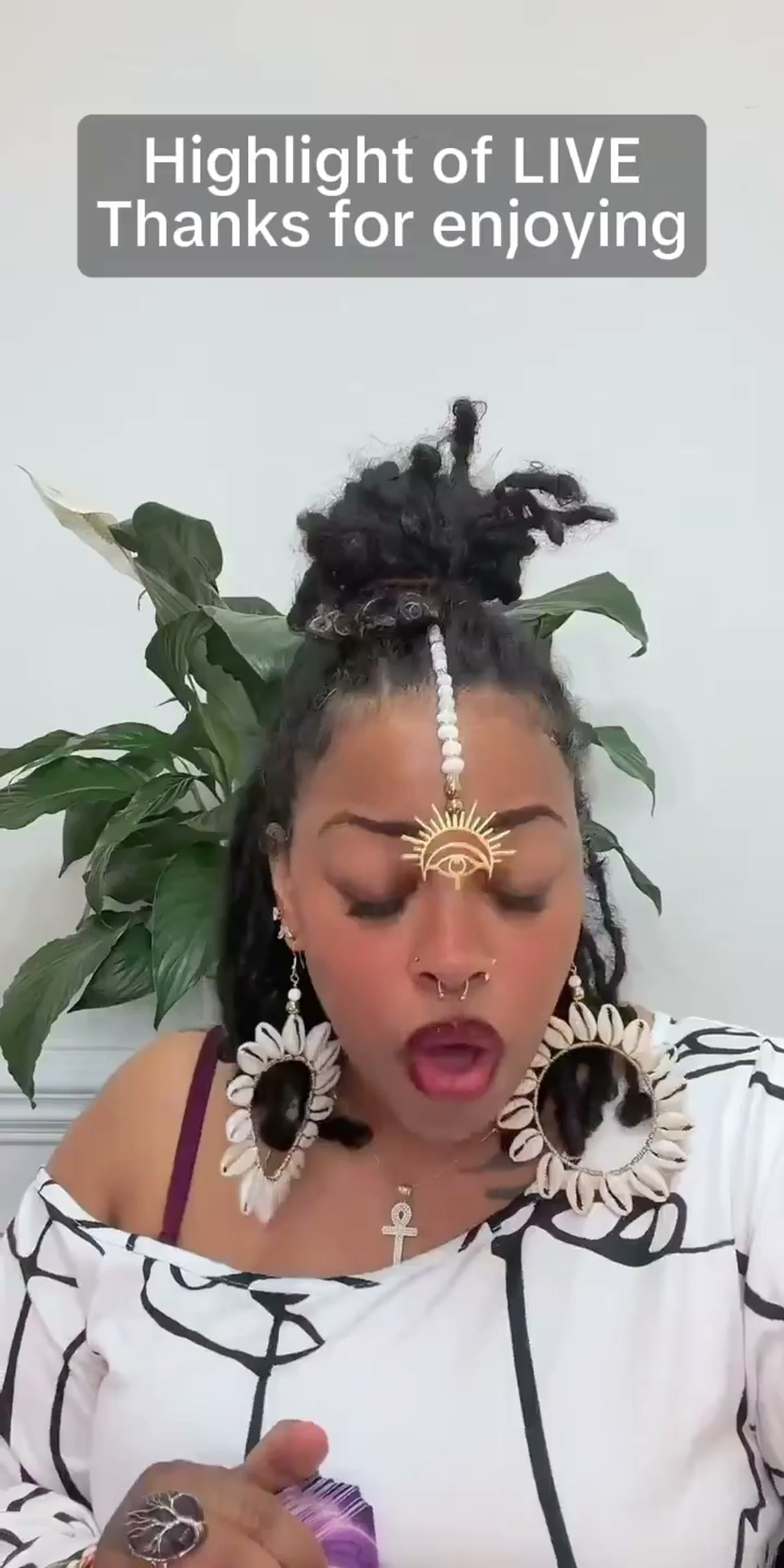 Zephyra Psychic Medium